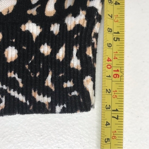 Designers Originals Leopard Print Button Front Cardigan Sweater Womens Size 1X - Picture 9 of 11